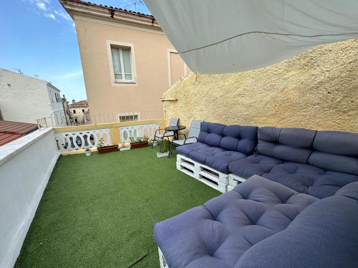 Sassari-Centro Elegante Appartamento Con Wifi E Netflix Dış mekan fotoğraf