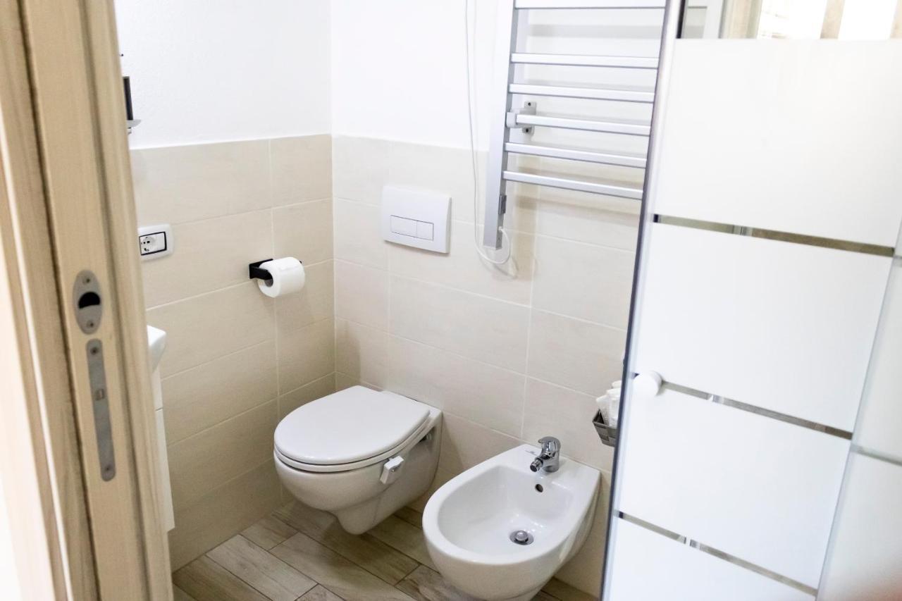 Sassari-Centro Elegante Appartamento Con Wifi E Netflix Dış mekan fotoğraf