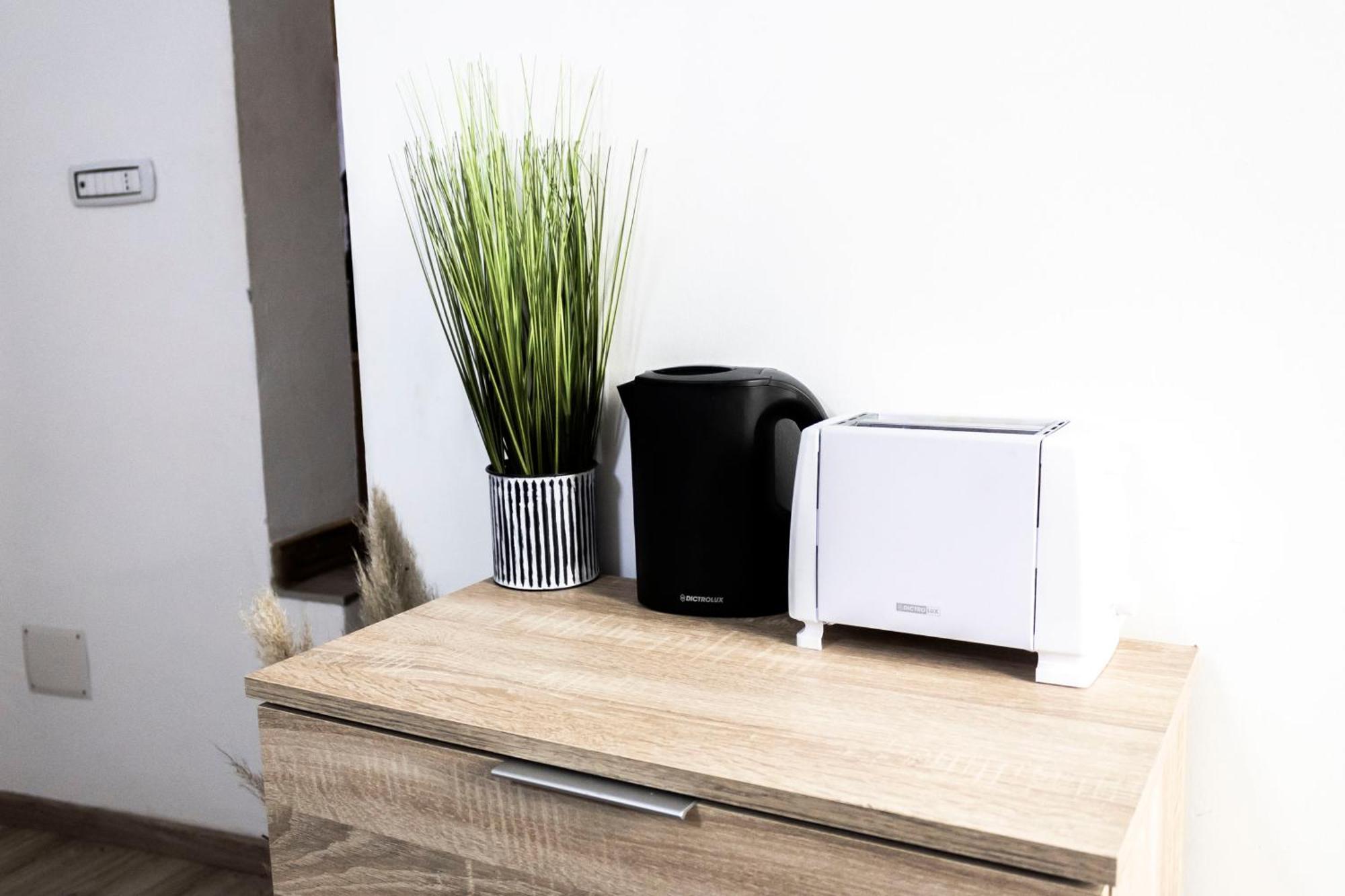 Sassari-Centro Elegante Appartamento Con Wifi E Netflix Oda fotoğraf