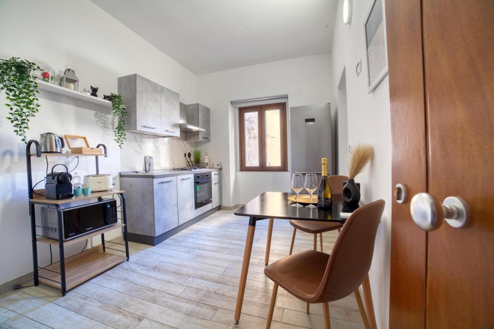 Sassari-Centro Elegante Appartamento Con Wifi E Netflix Dış mekan fotoğraf