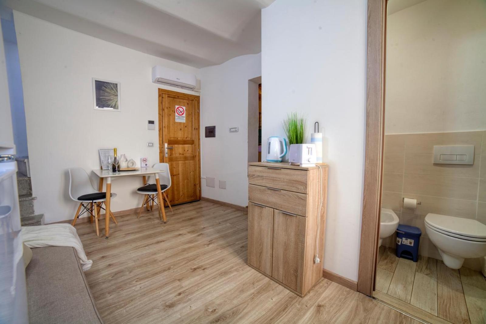 Sassari-Centro Elegante Appartamento Con Wifi E Netflix Dış mekan fotoğraf