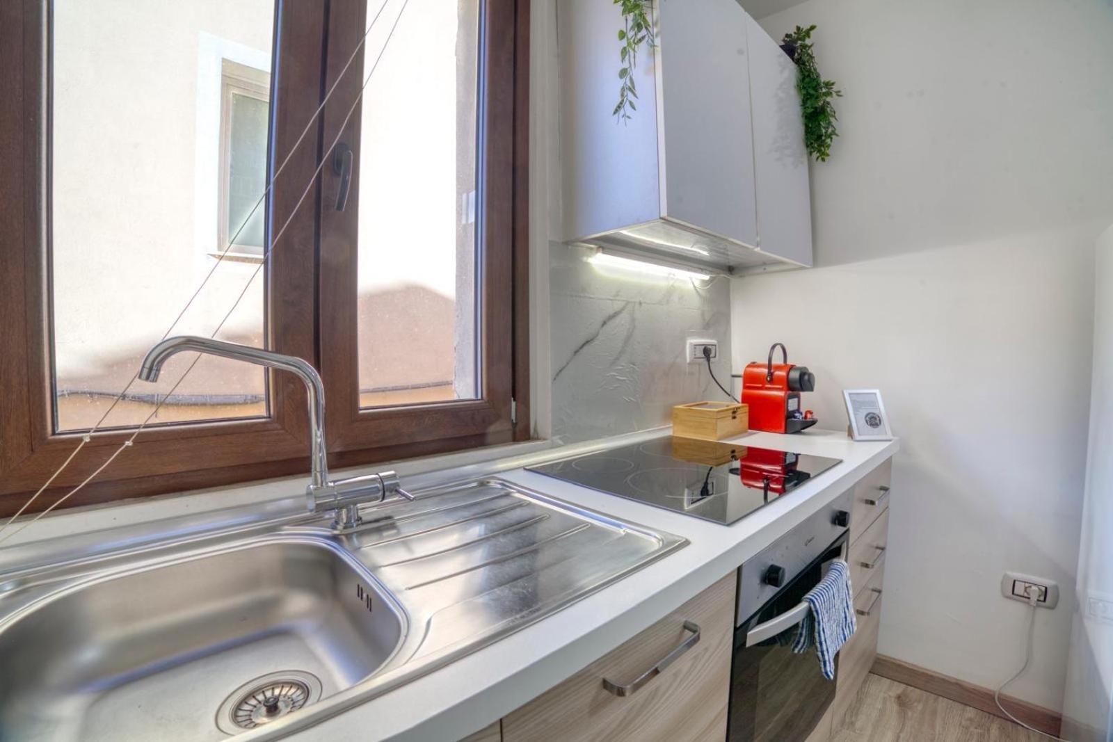 Sassari-Centro Elegante Appartamento Con Wifi E Netflix Dış mekan fotoğraf